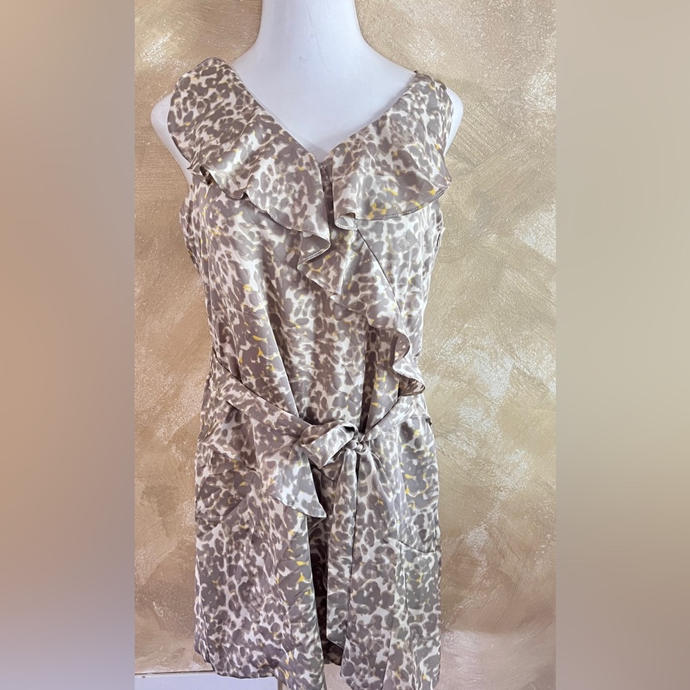 Light weight Elle Dress with belt size 10